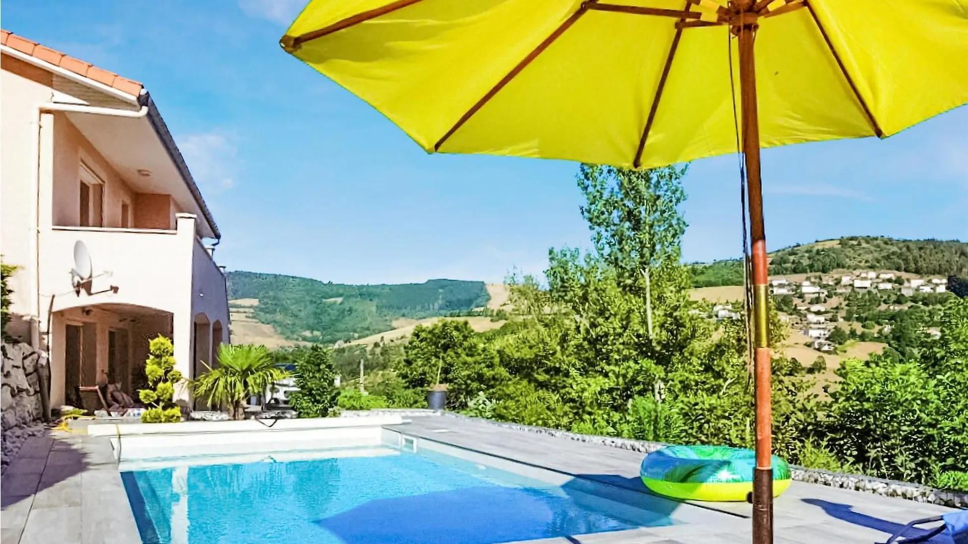 Stunning Home In La Valla En Gier With Wifi France