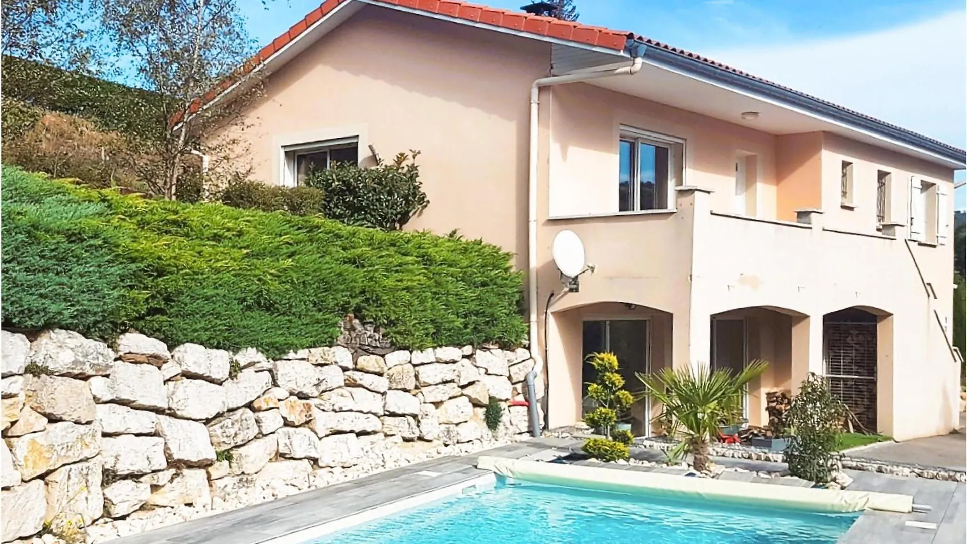 Stunning Home In La Valla En Gier With Wifi